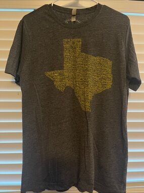 Men's Gray Short Sleeve Tee with Yellow Texas Graphic
